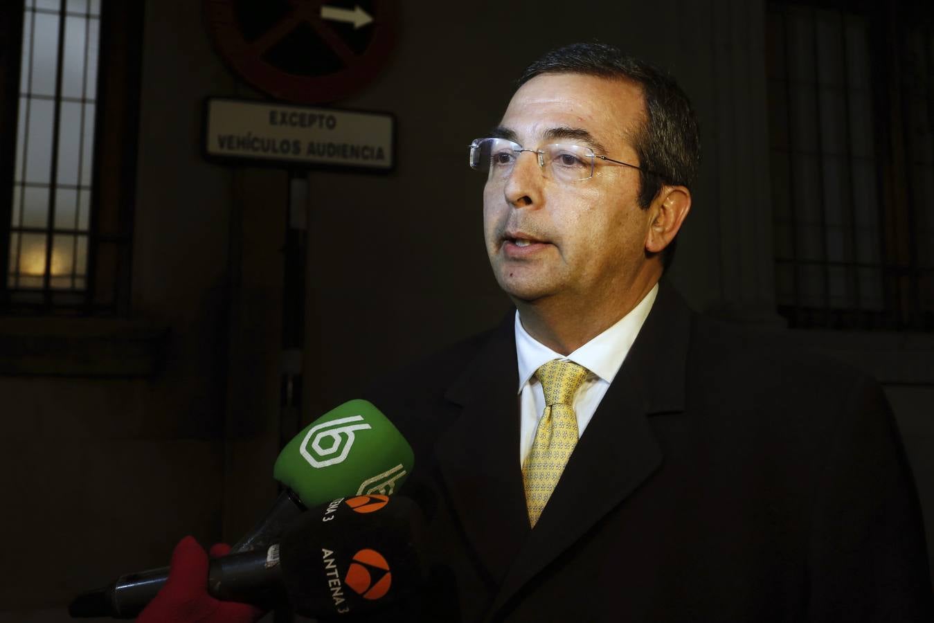 Fermín Guerrero, abogado de la policía local Raquel Gago.