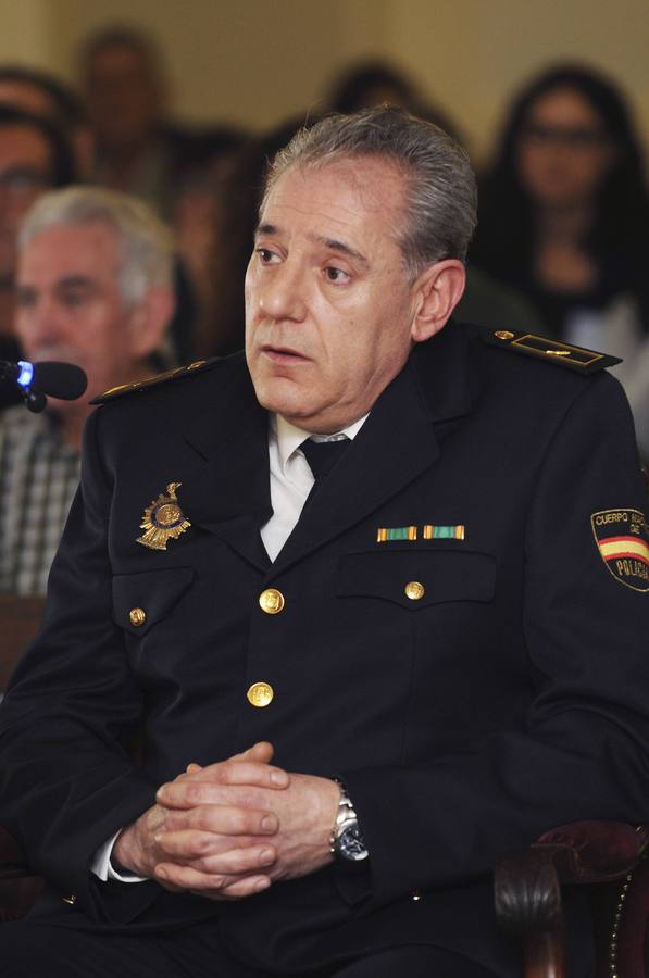 El policía nacional conocido de Raquel Gago al que llamó tras encontrar en su vehículo el arma que se utilizó para acabar con la vida de la presidenta de la Diputación de León.