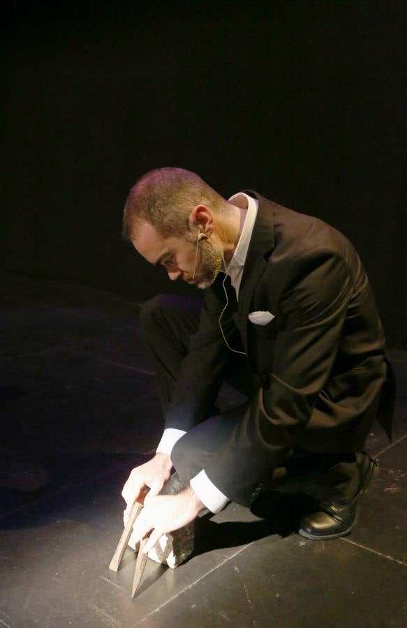 Miguel Velayos presenta su poemario &#039;Lecciones de orfandad&#039; en el Aula de Cultura de El Norte de Castilla