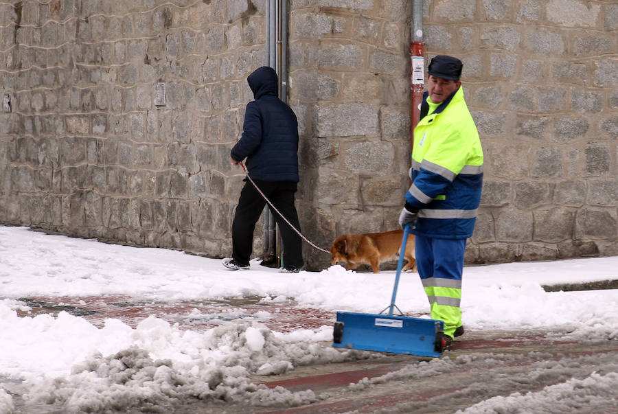 Segovia cubierta por la nieve (1/2)