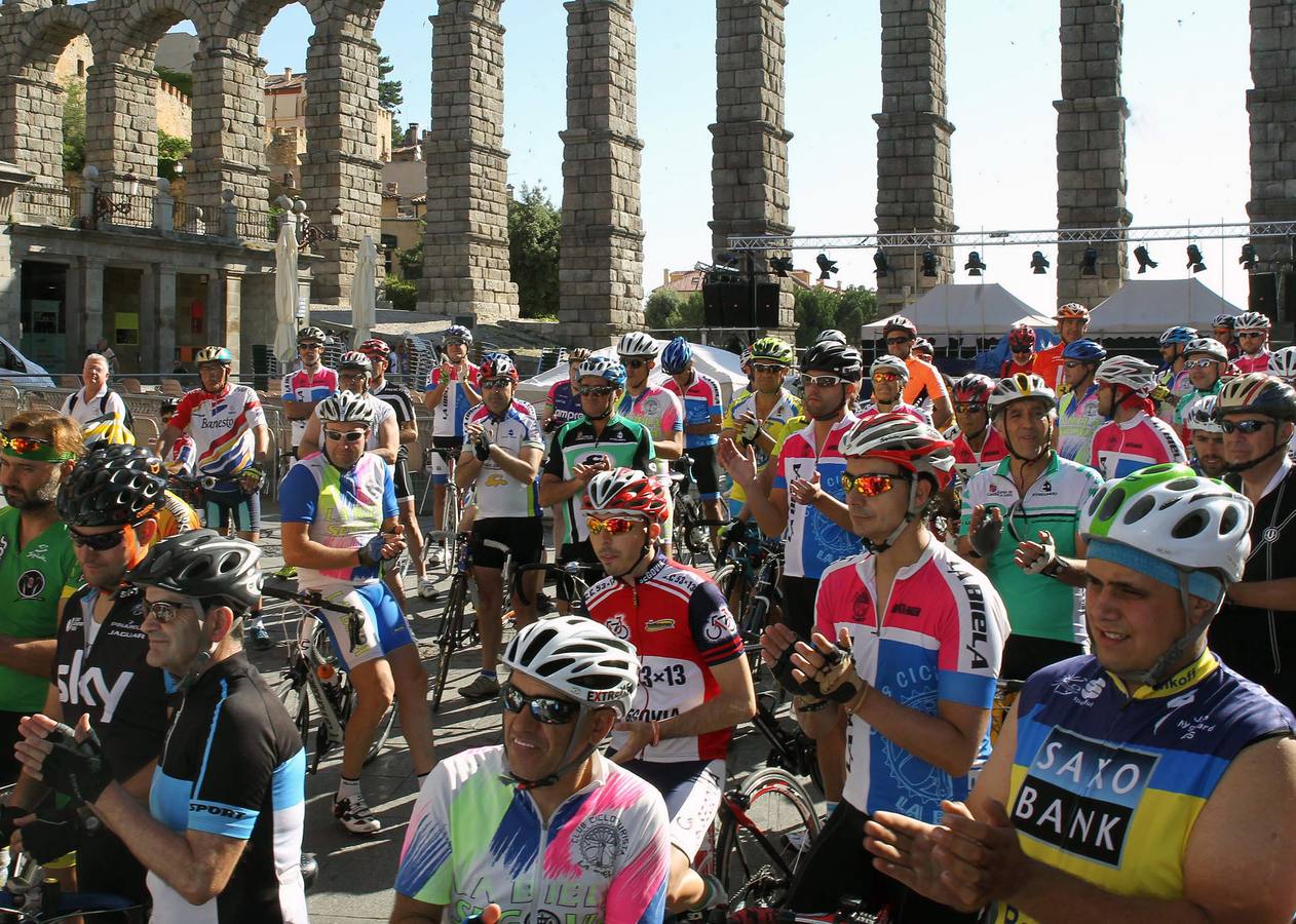 Visita virtual a la exposición &#039;Un año en imágenes 2015&#039; de Segovia (1/2)