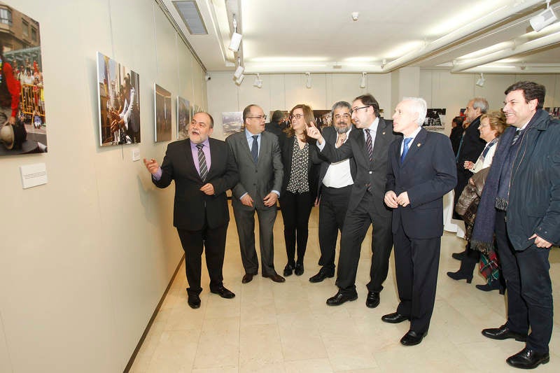 Inauguración de la exposición &#039;Un año en imágenes 2015&#039; de Palencia (1/2)