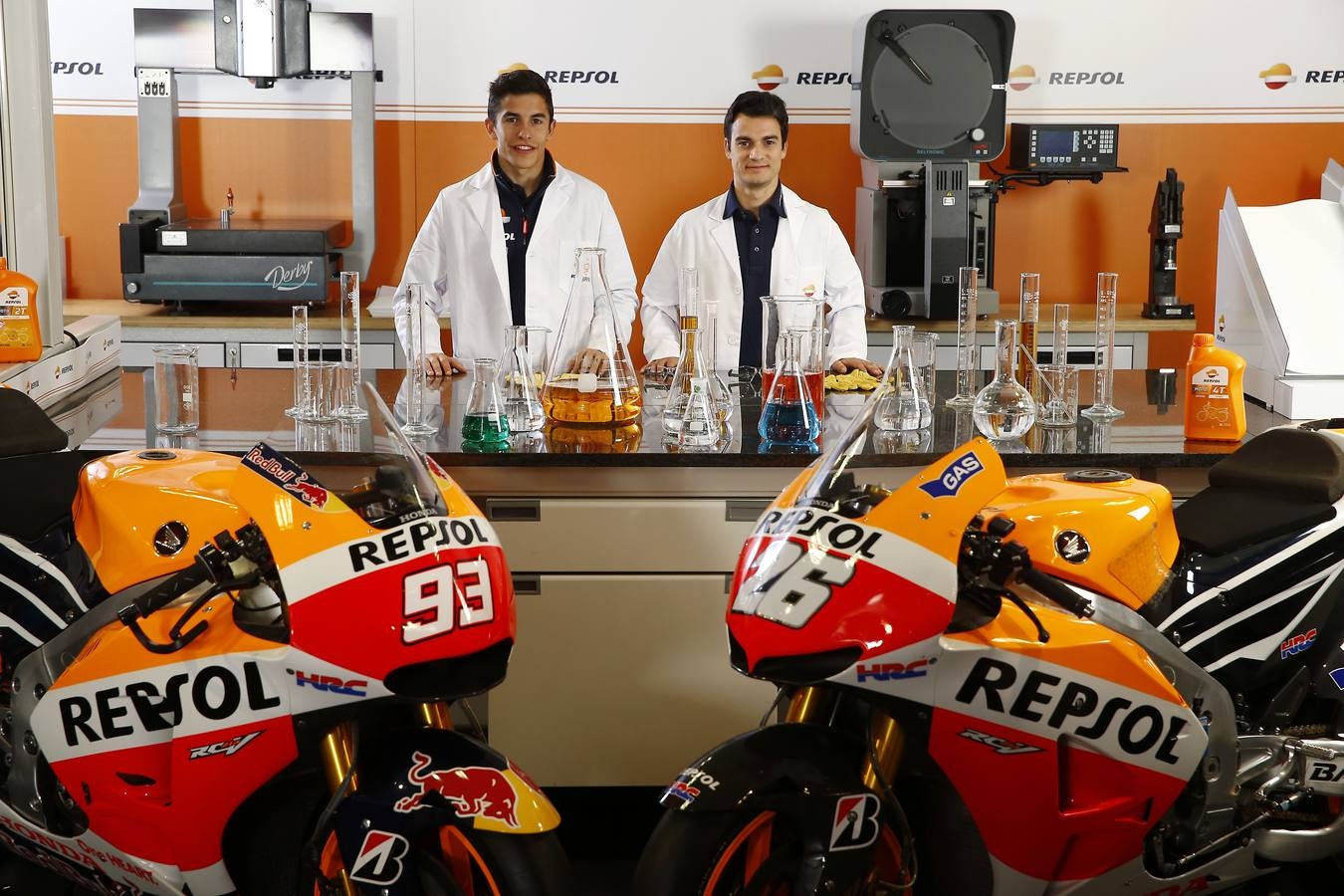 Pedrosa y Márquez, en el laboratorio