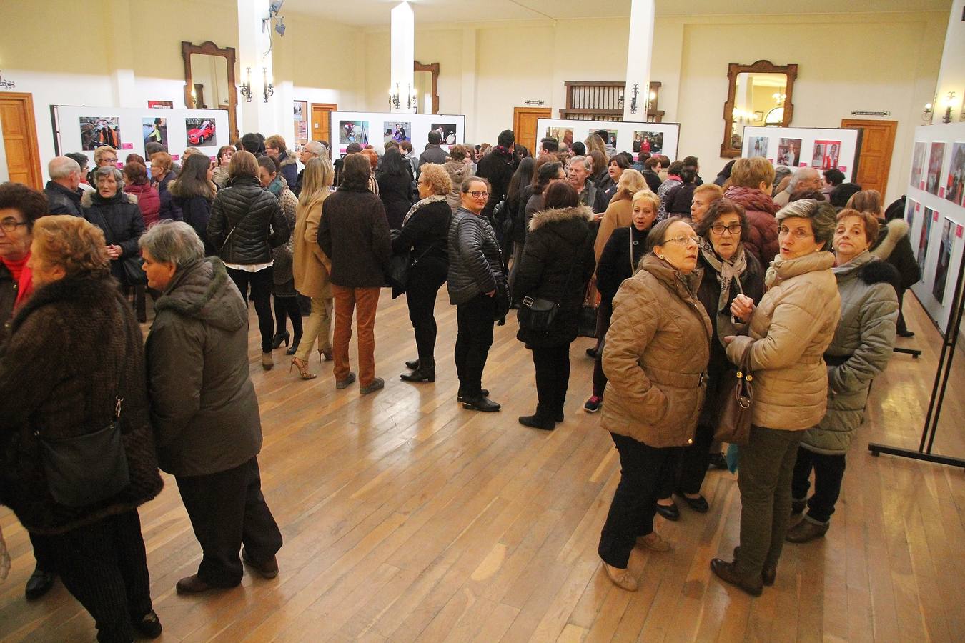 Exposición de fotografías sobre empleo y mujer en Medina de Rioseco.