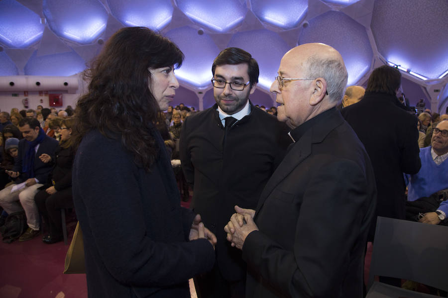 Concierto de &#039;Voces de Pasión&#039; en la Cúpula del Milenio