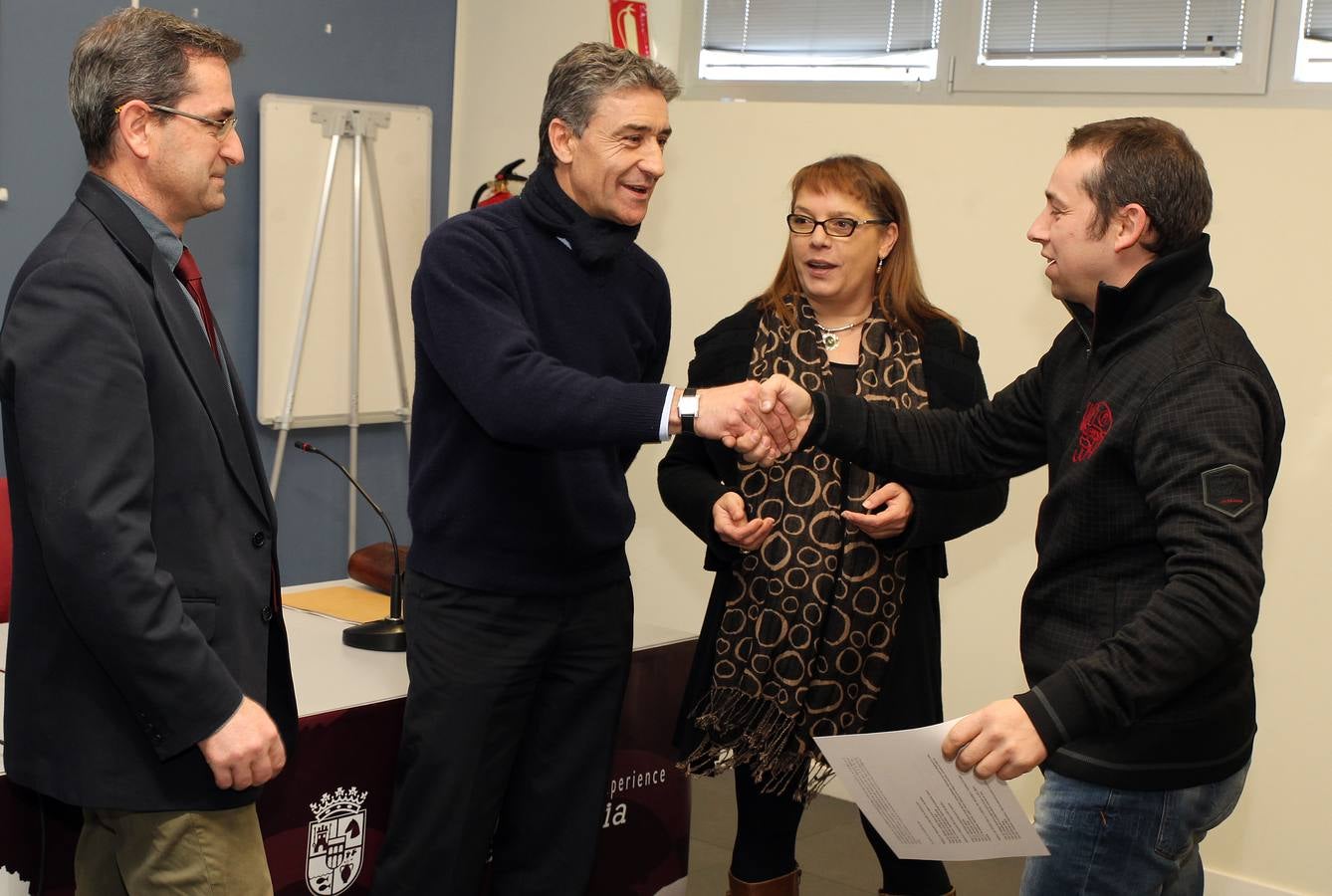 La Diputación entrega los diplomas a los resineros segovianos