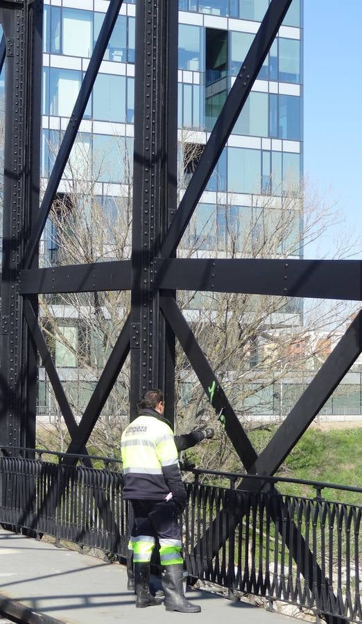 Hallan el cadáver de un varón en el Canal de Castilla