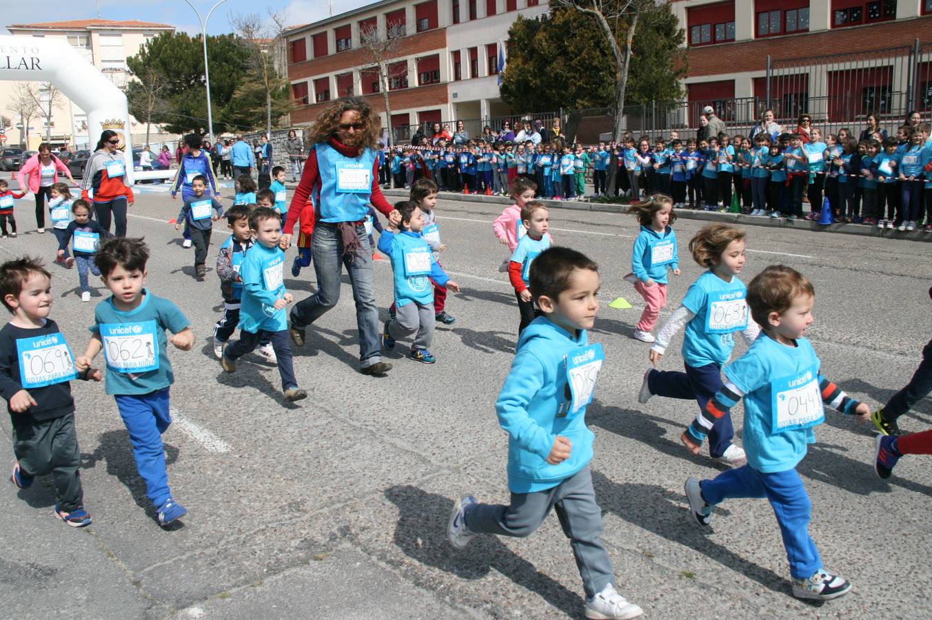 Alumnos del colegio Santa Clara de Cuéllar corren a favor de Unicef