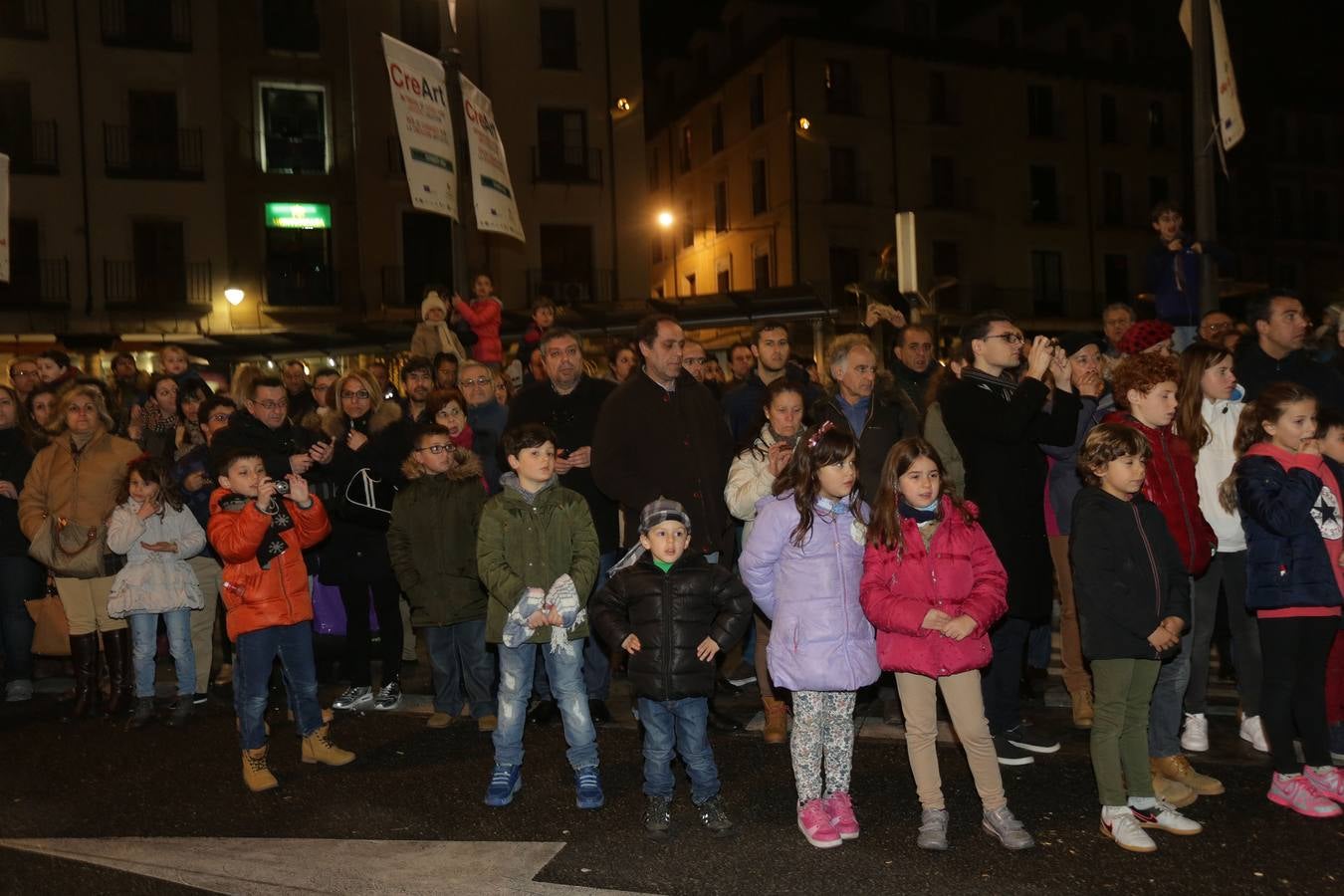 Si estuviste en la Procesión del Rosario del Dolor, búscate en la fotos (1/2)