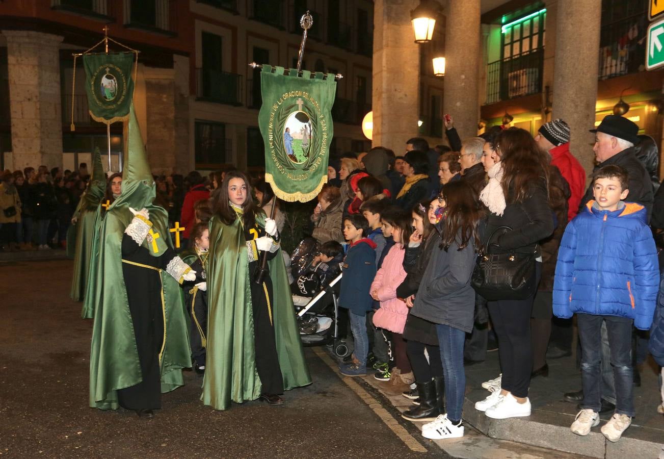 Si estuviste en la Procesión del Rosario del Dolor, búscate en la fotos (1/2)