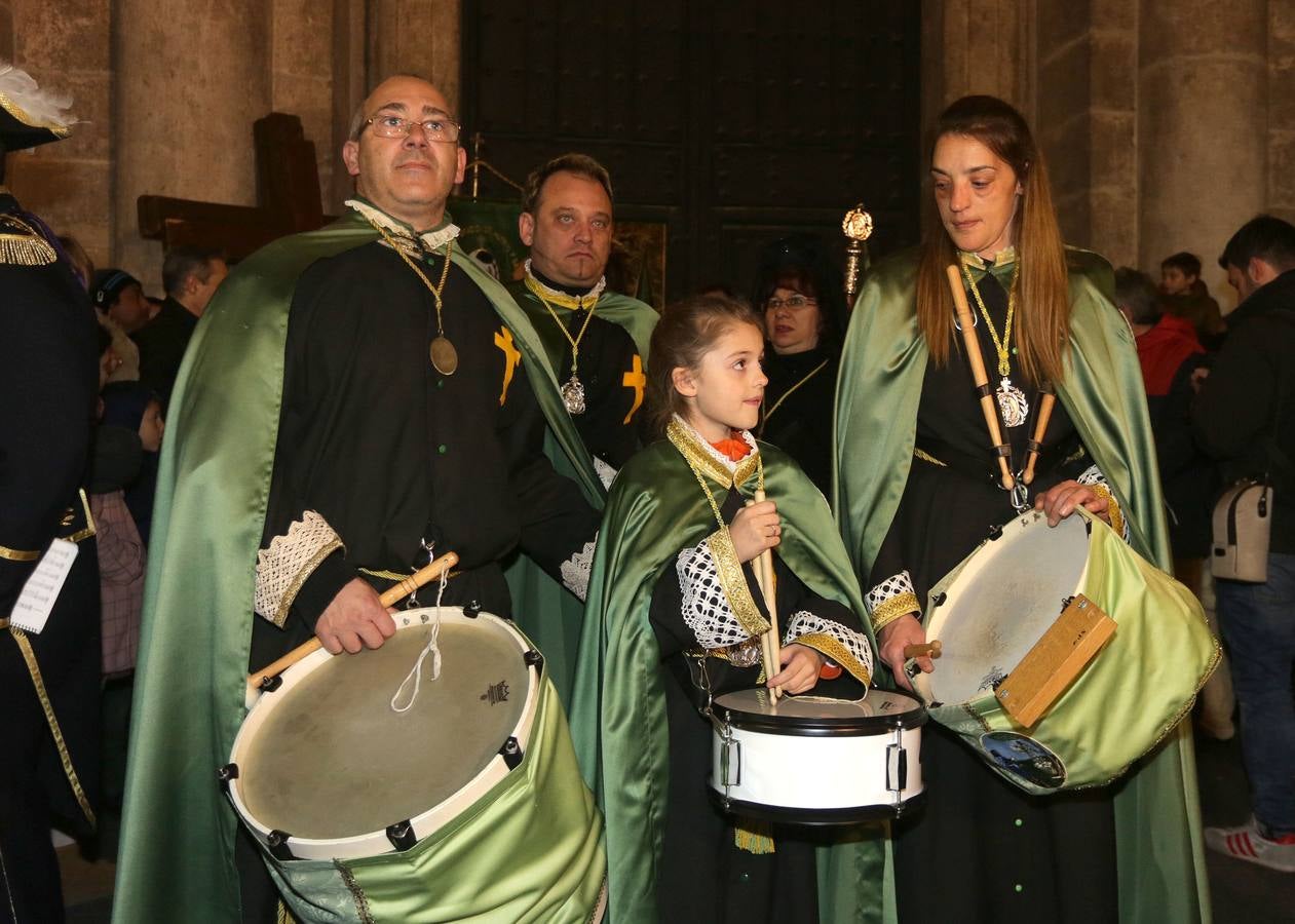 Si estuviste en la Procesión del Rosario del Dolor, búscate en la fotos (2/2)