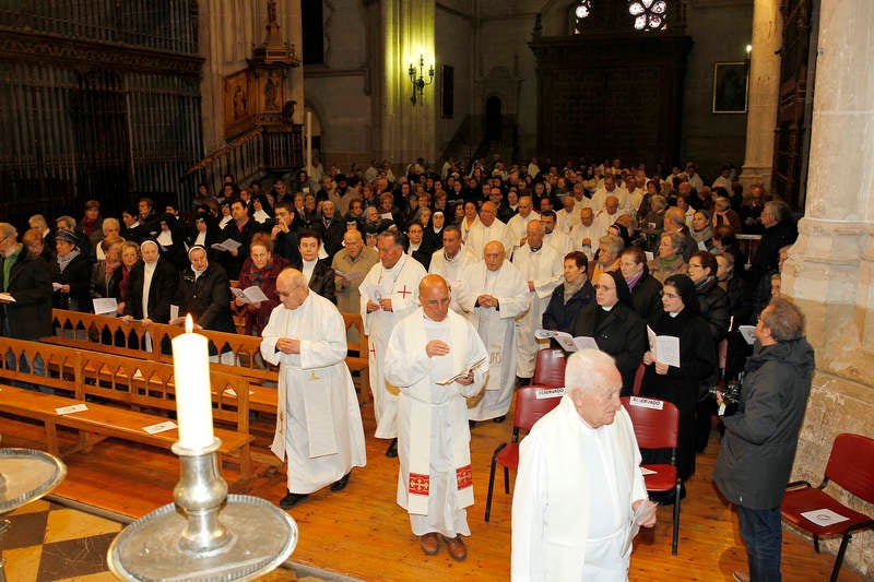 Misa Crismal en la catedral de Palencia