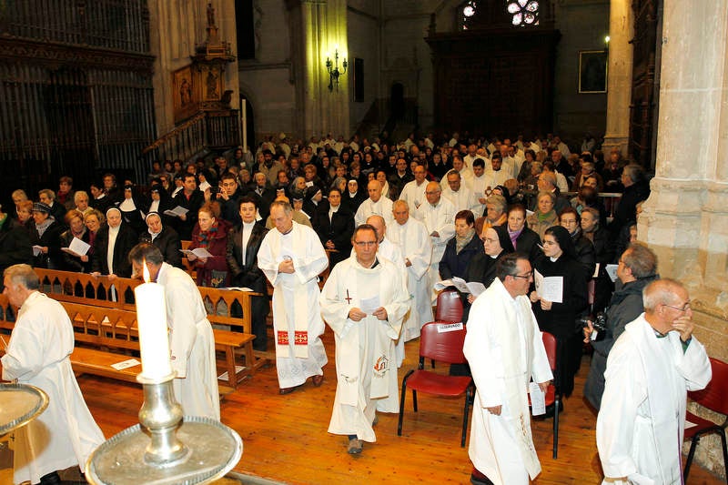 Misa Crismal en la catedral de Palencia