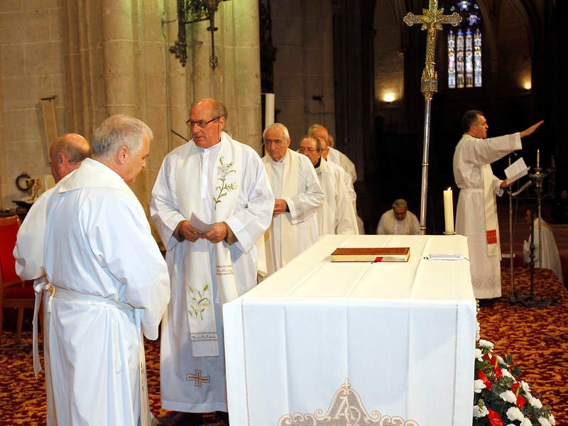 Misa Crismal en la catedral de Palencia