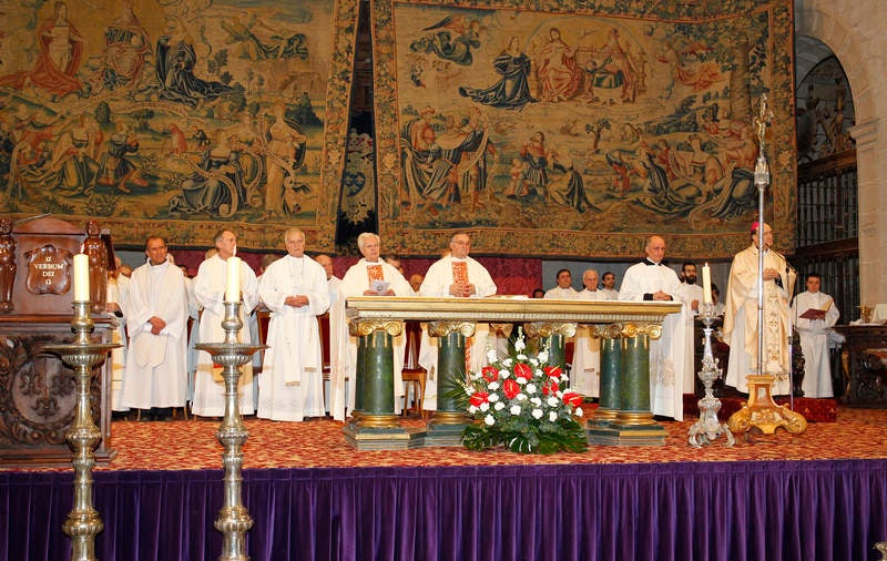 Misa Crismal en la catedral de Palencia