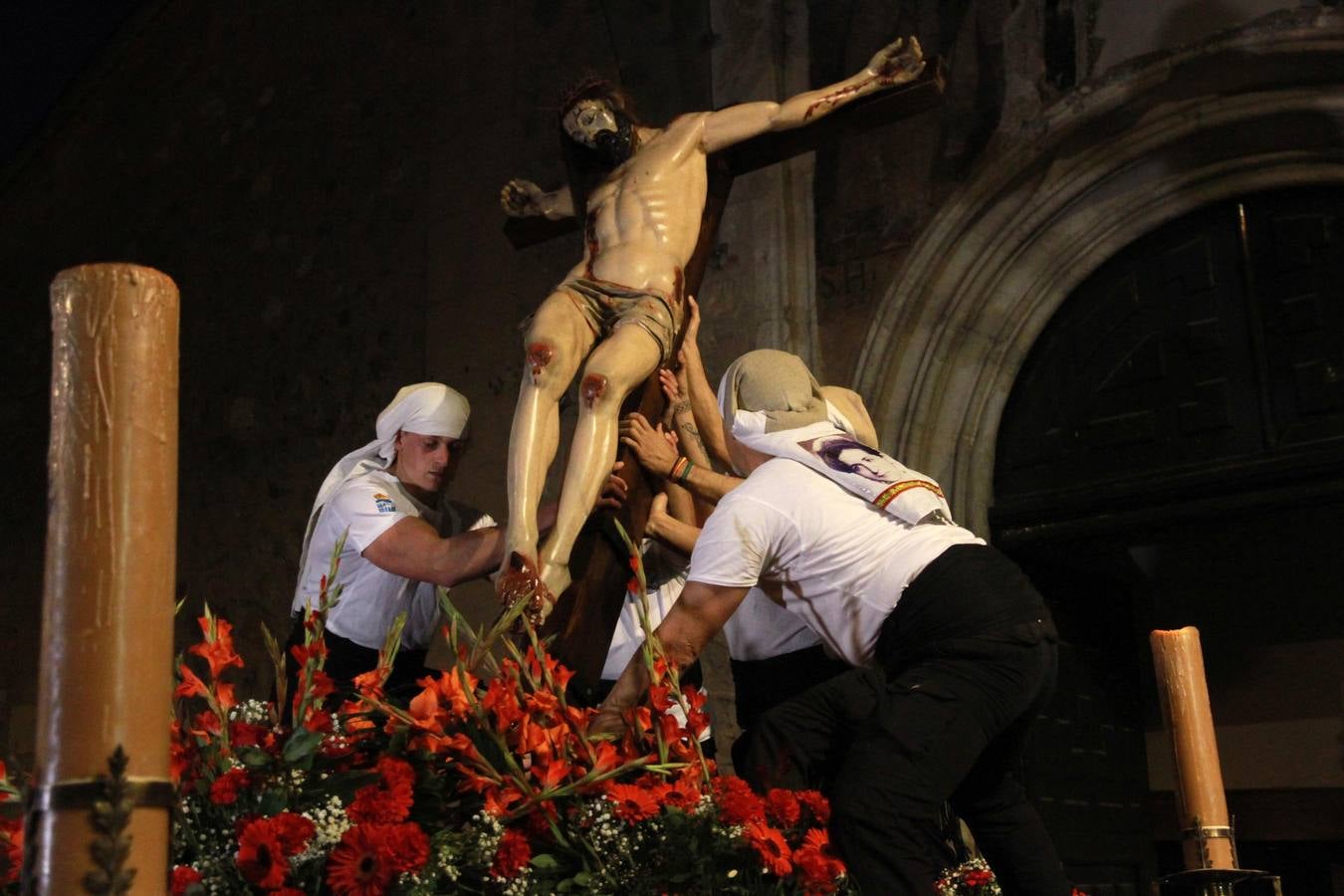 Procesión y Oración de los Cinco Misterios en Segovia (2/2)