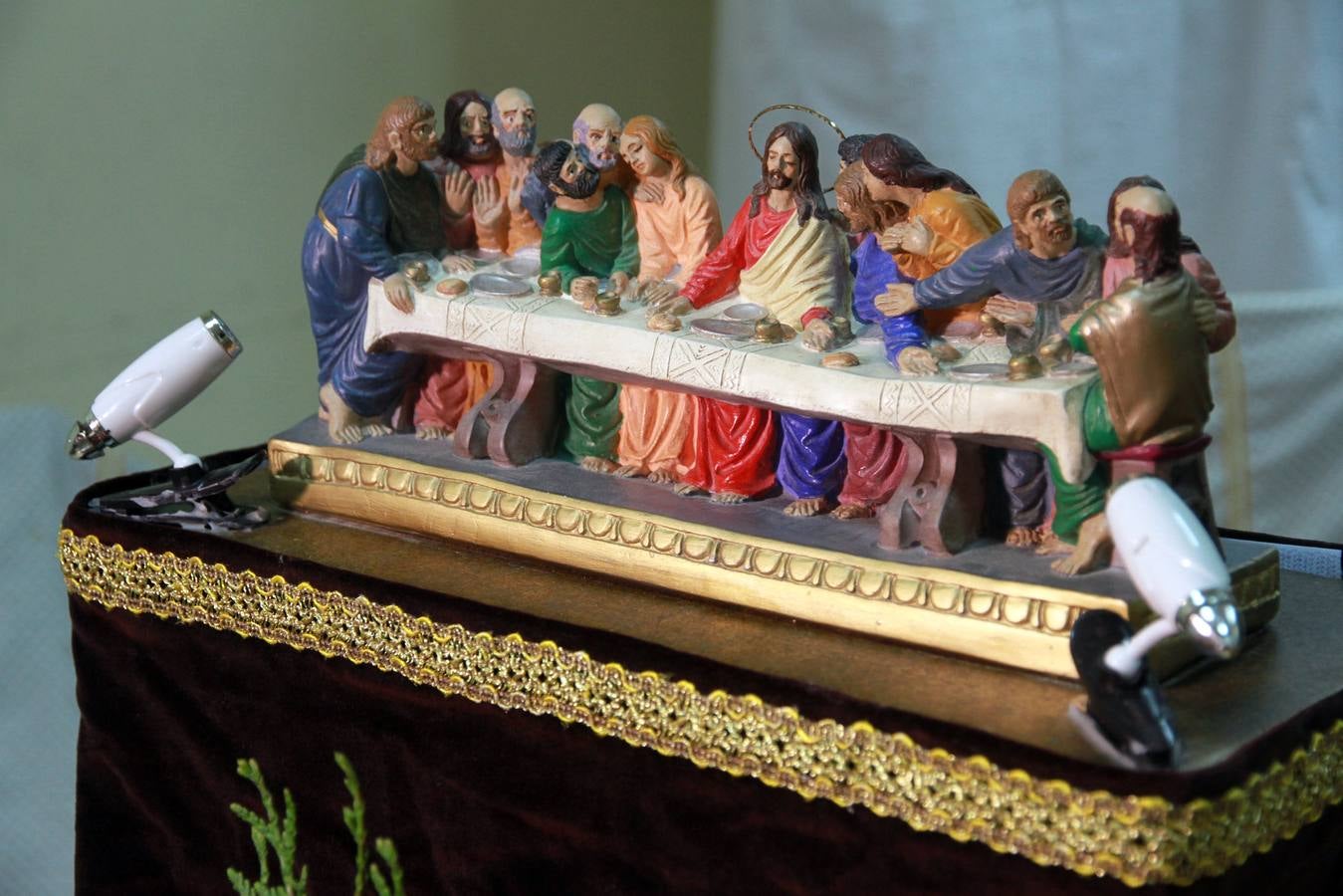 Procesión de la Pasión de Jesucristo por los niños del barrio de  San José de Segovia