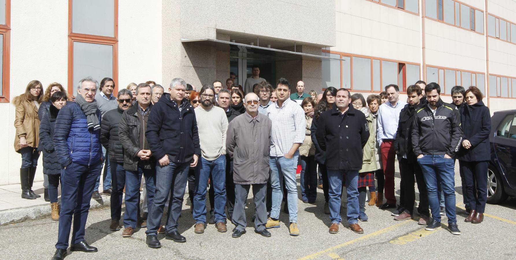 Trabajadores de El Norte de Castilla a las puertas del periódico.