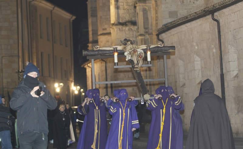 Procesión de Luz y Tinieblas en Palencia