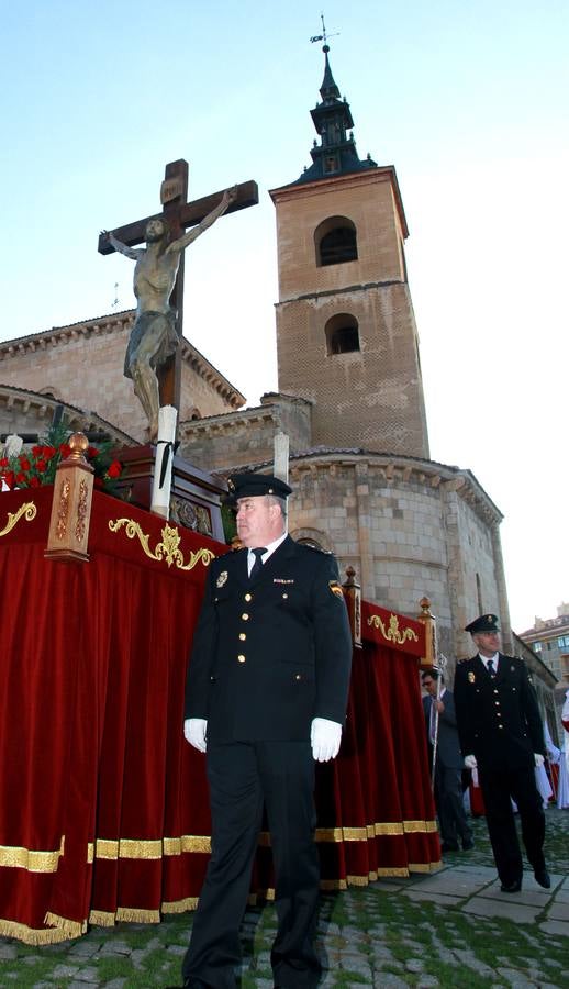 Procesión de Nuestra Señora de la Soledad al Pie de la Cruz y del Santísimo Cristo en su Última Palabra en Segovia