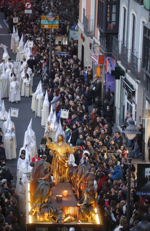 Procesión General de la Sagrada Pasión del Redentor en Valladolid (2/2)