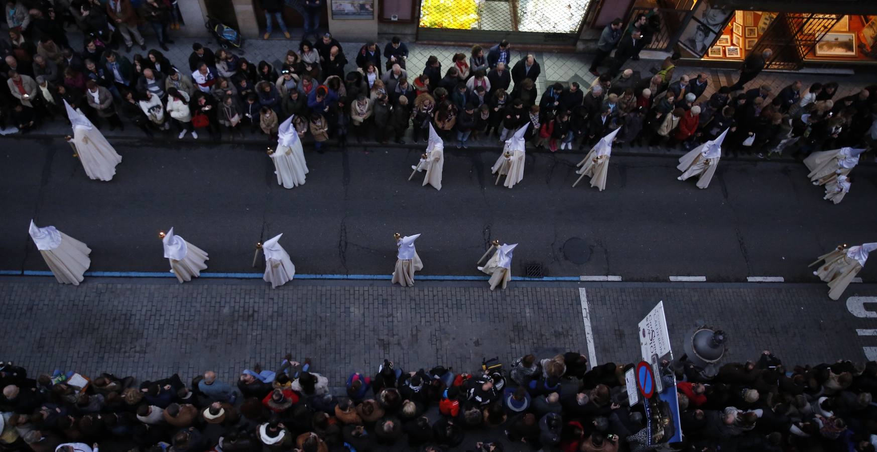 Procesión General de la Sagrada Pasión del Redentor en Valladolid (2/2)