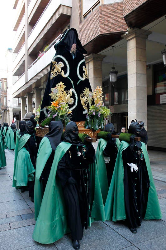 Procesión del Rompimiento del Velo en Palencia