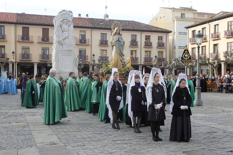 Procesión del Rompimiento del Velo en Palencia