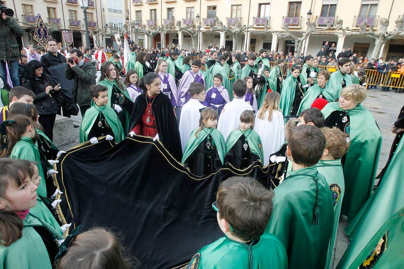 Procesión del Rompimiento del Velo en Palencia