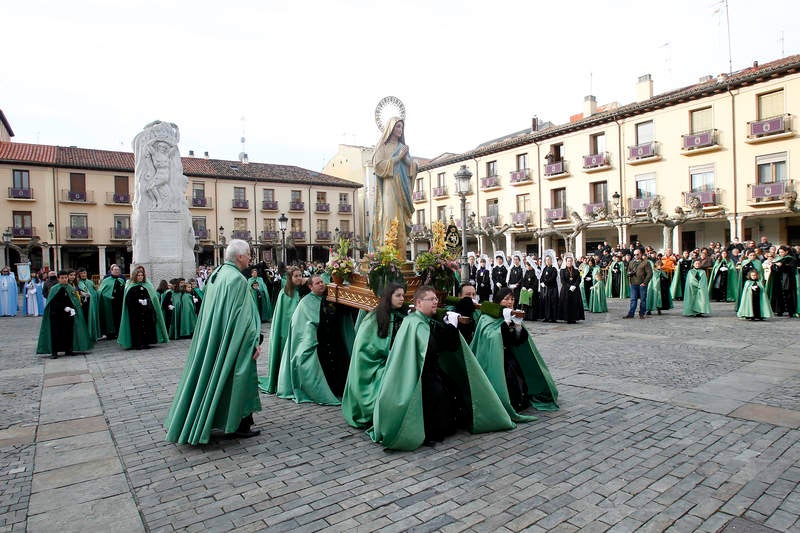 Procesión del Rompimiento del Velo en Palencia