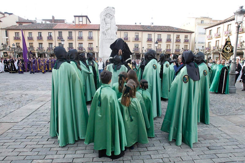 Procesión del Rompimiento del Velo en Palencia