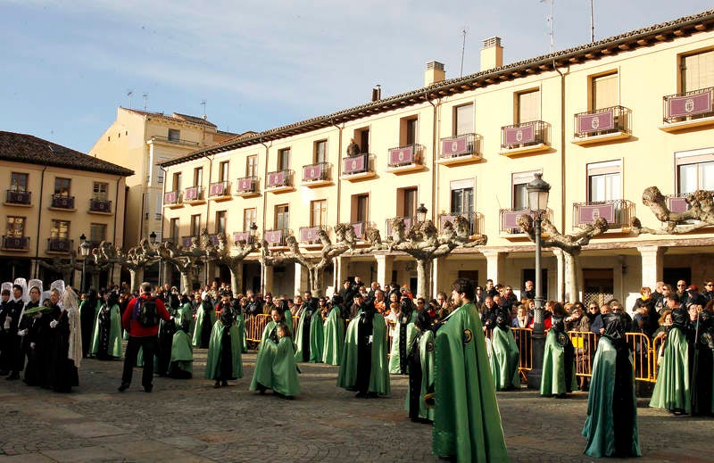 Procesión del Rompimiento del Velo en Palencia