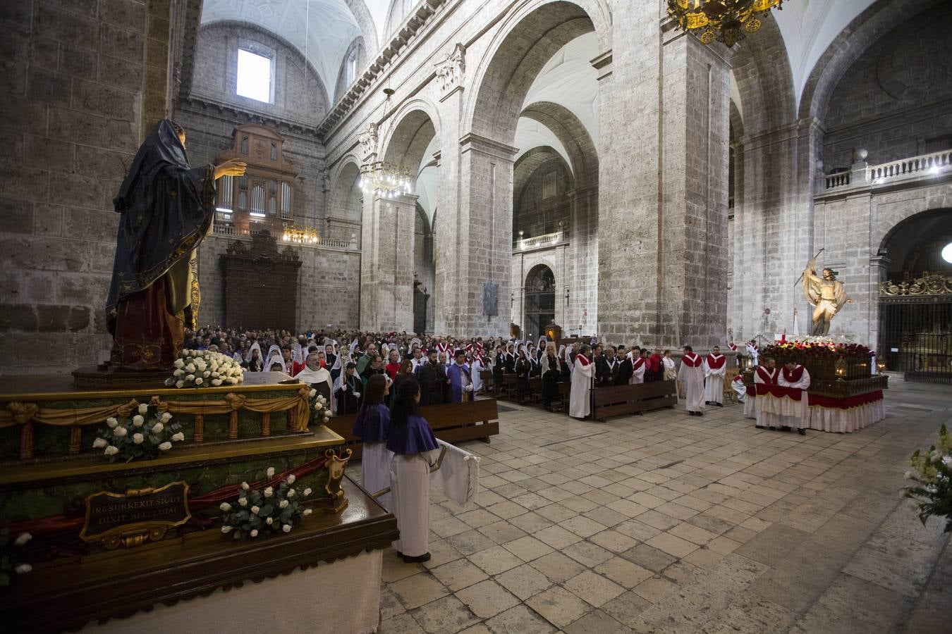 Encuentro de Jesús Resucitado con la Virgen de la Alegría en Valladolid