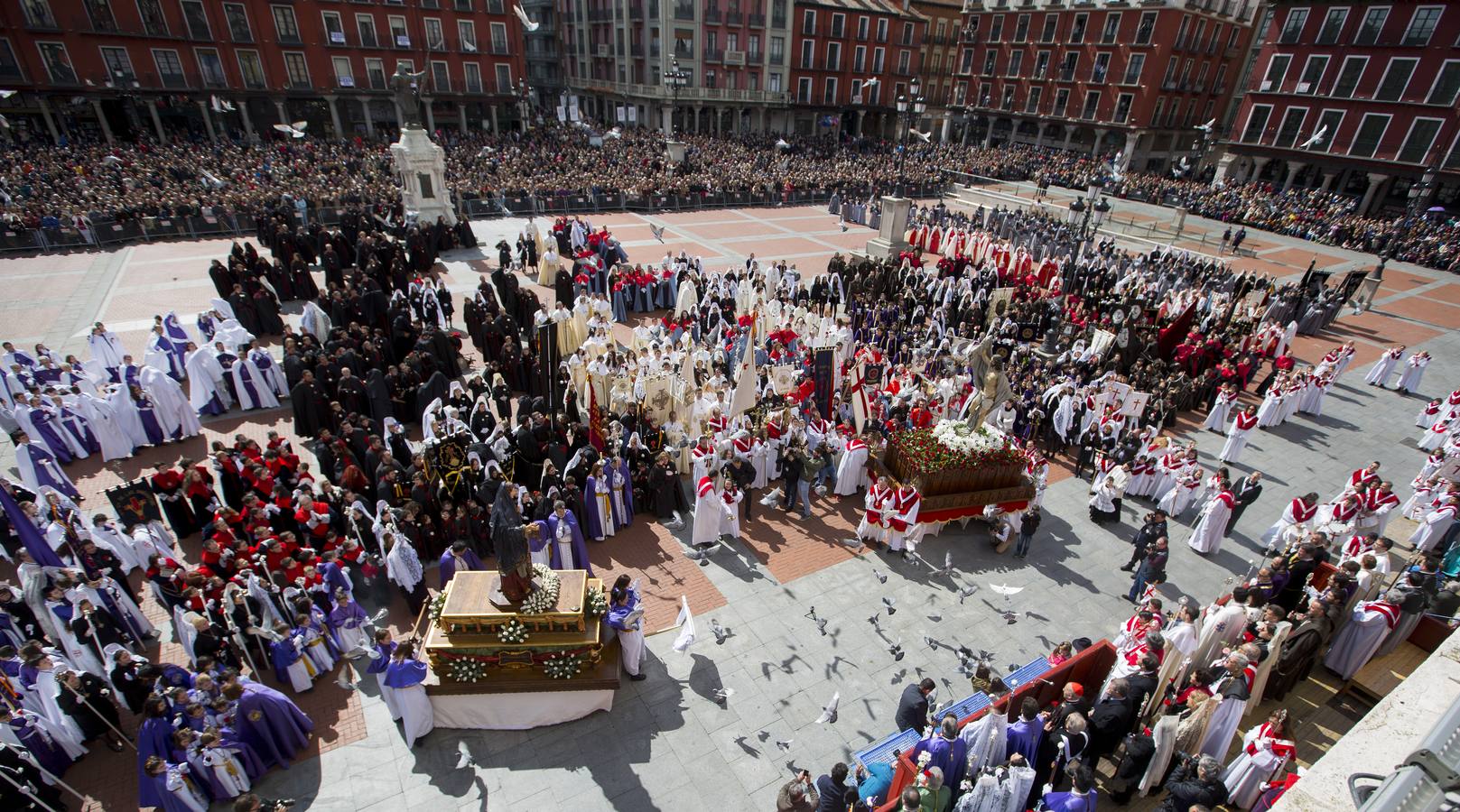 Encuentro de Jesús Resucitado con la Virgen de la Alegría en Valladolid