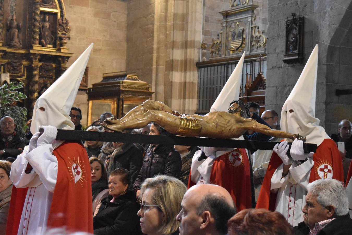 Aguilar de Campoo representa la muerte de Jesús a través de La Arbolada