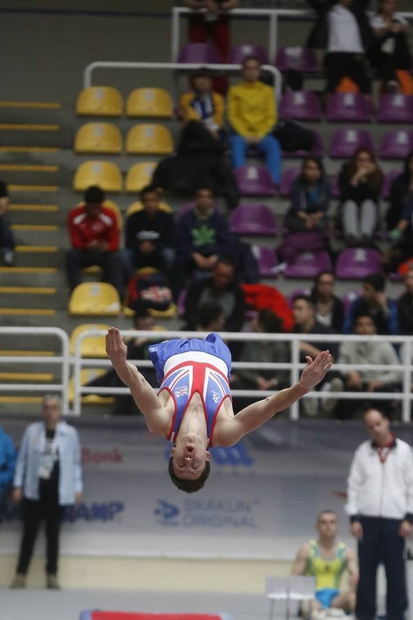 El Campeonato Europeo de Trampolín reúne en el Pisuerga a más de 700 gimnastas