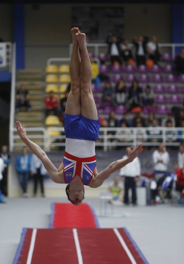 El Campeonato Europeo de Trampolín reúne en el Pisuerga a más de 700 gimnastas