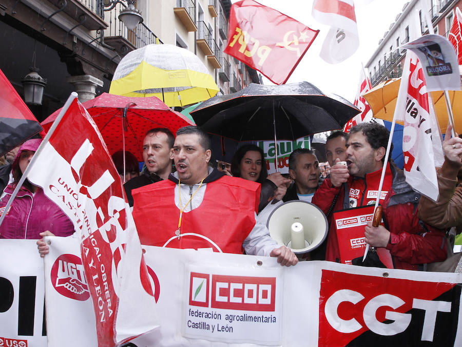 Manifestación en Valladolid contra el cierre de Lauki y Dulciora