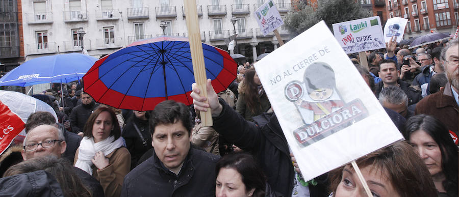 Manifestación en Valladolid contra el cierre de Lauki y Dulciora