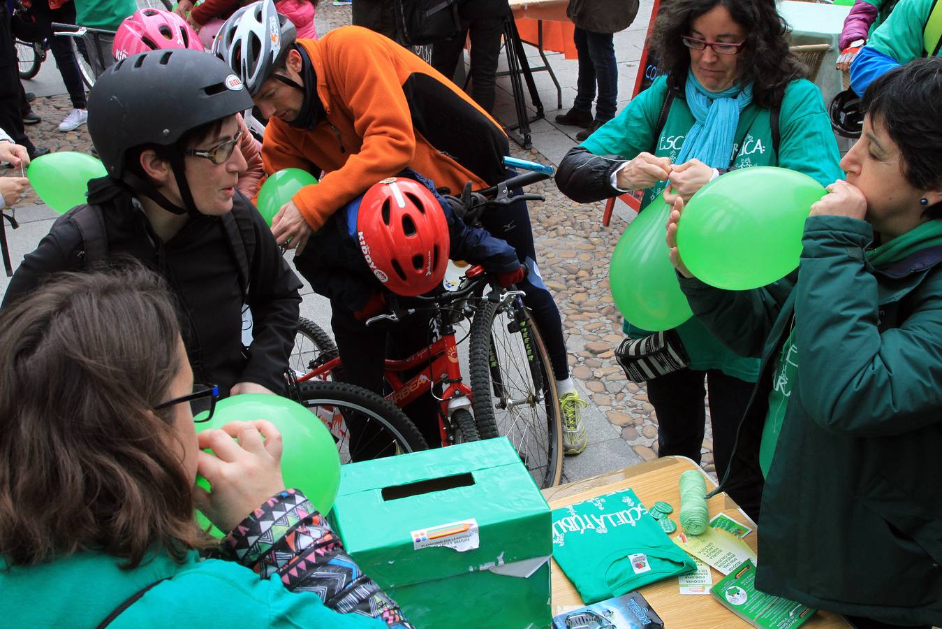 Marcha en bicicleta por la Escuela Pública Laica y Gratuita de Segovia