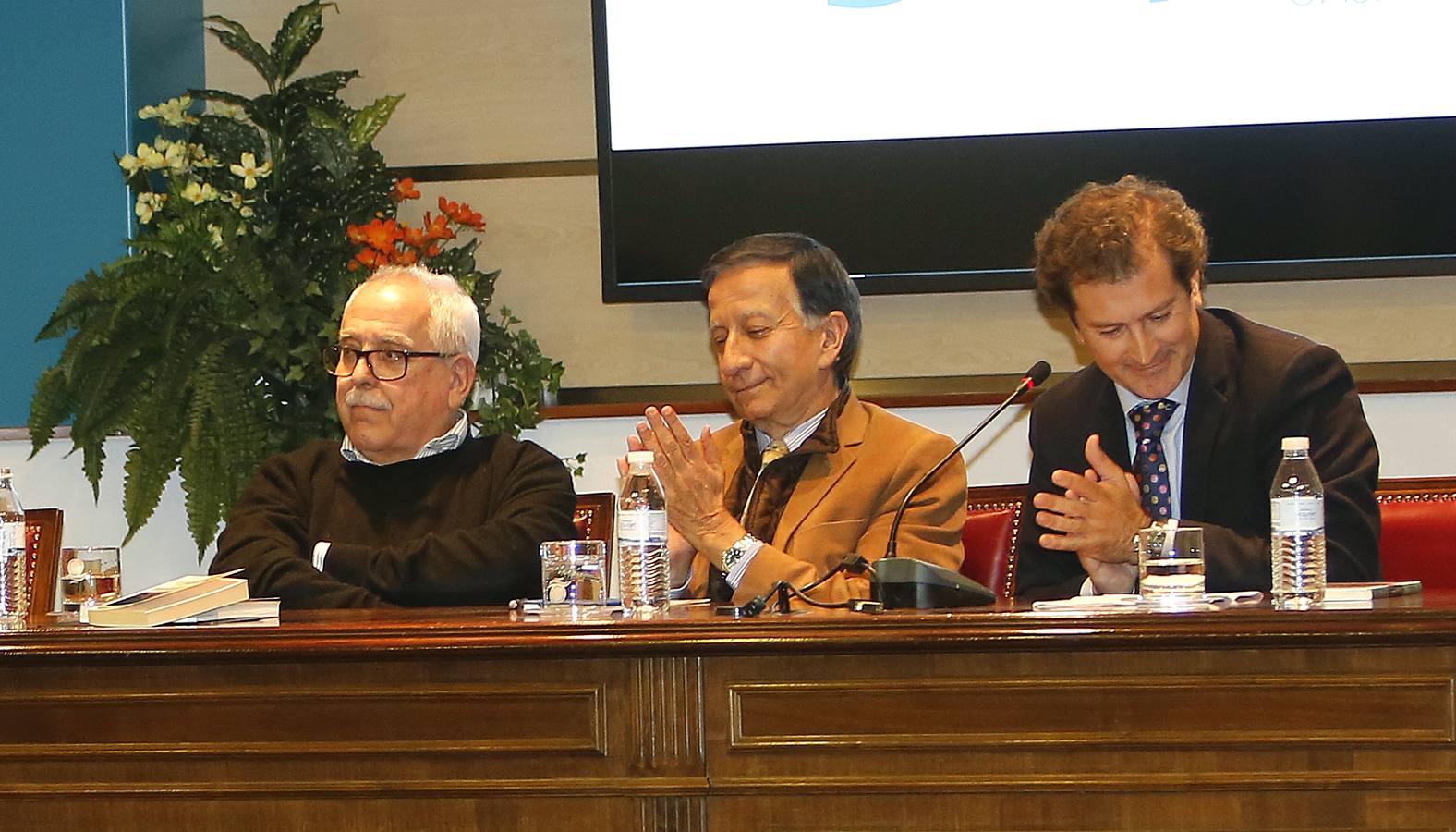 Antonio Giménez Rico, en el Aula de Cultura de El Norte de Castilla