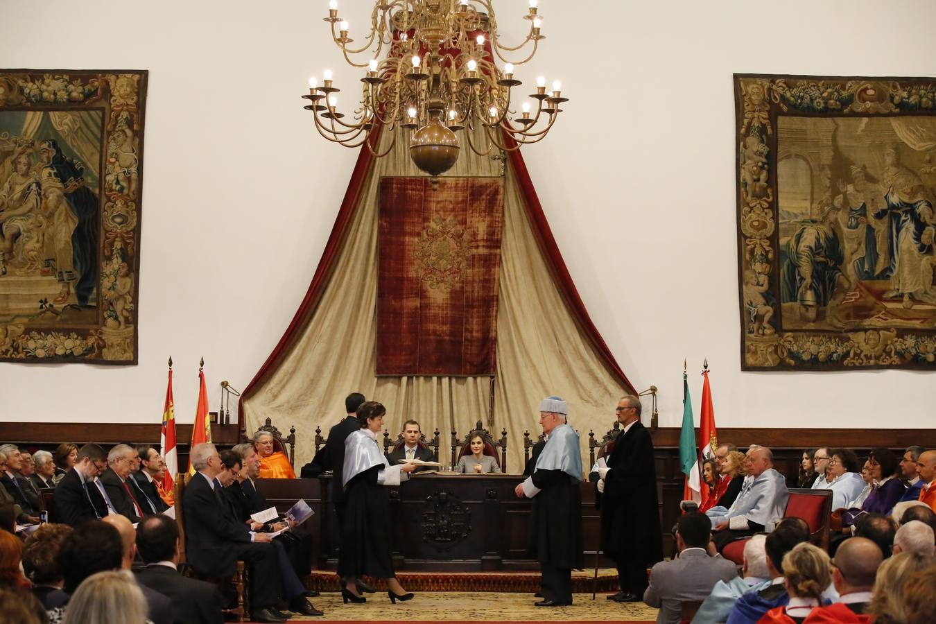 Los Reyes presiden en Salamanca la investidura honoris causa de Víctor García de la Concha y José Narro (1/2)