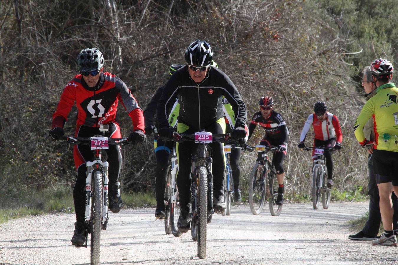 Primera etapa de la BTT Series de Valladolid celebrada en Campaspero (1/2)