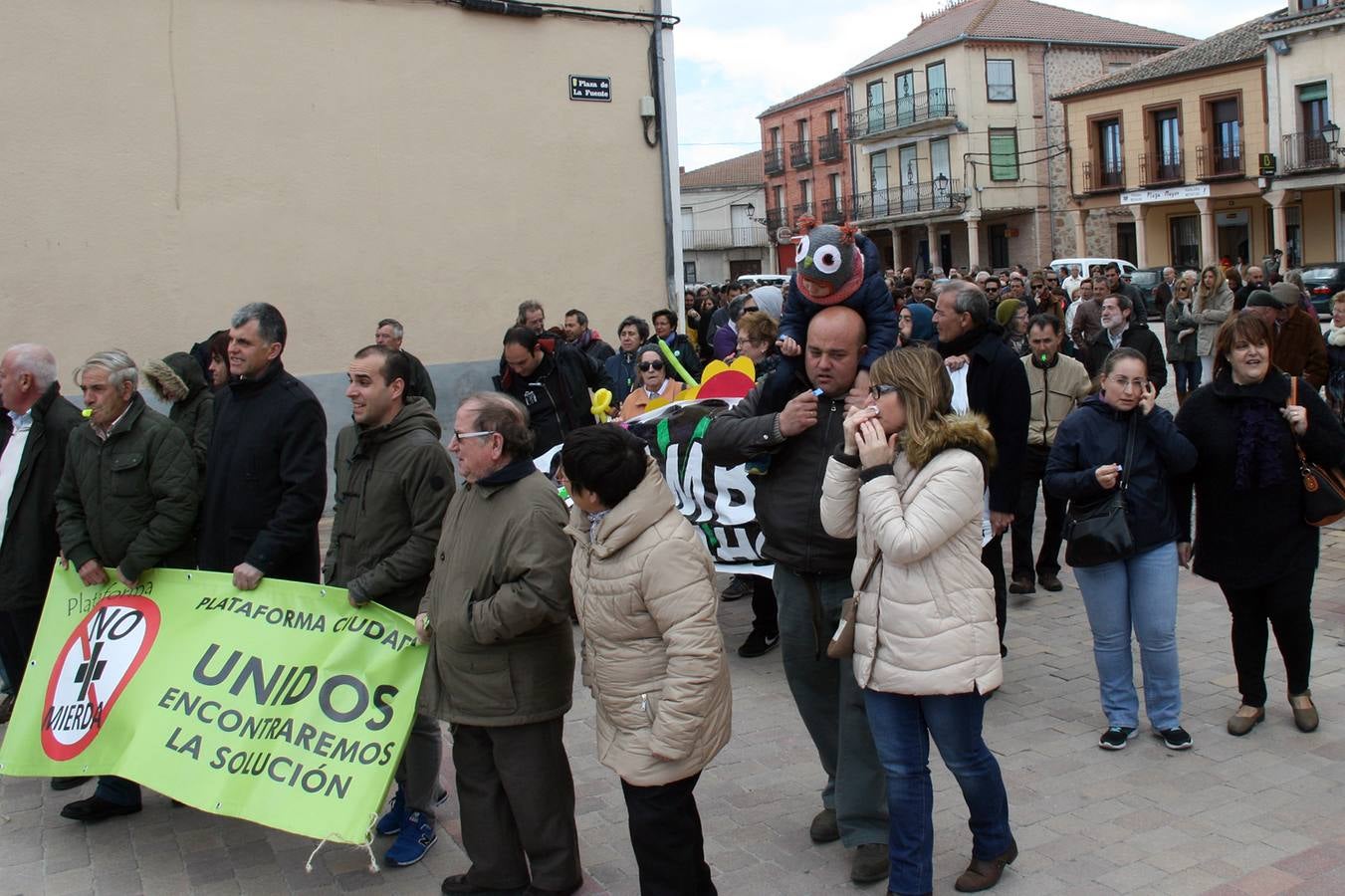 La localidad segoviana de Fuentepelayo se manifiesta en repulsa por los actos vandálicos