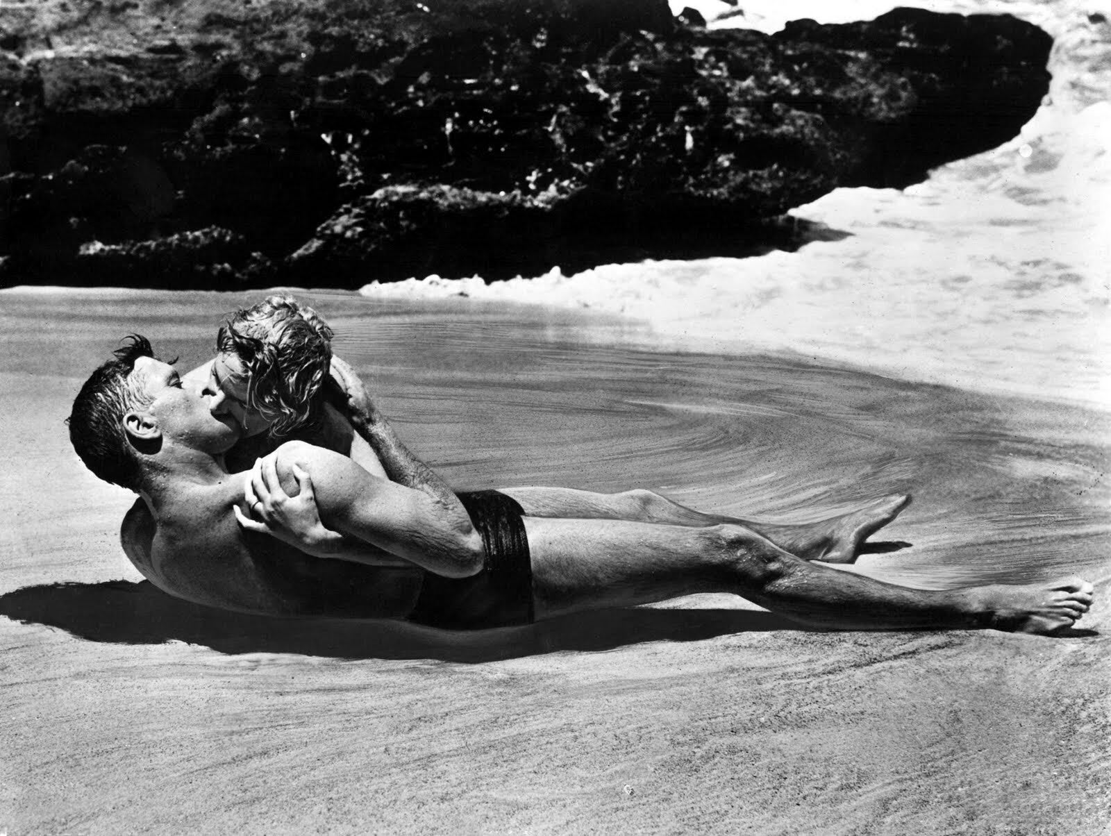 Deborah Kerr y Burt Lancaster, en 'De aquí a la eternidad'.