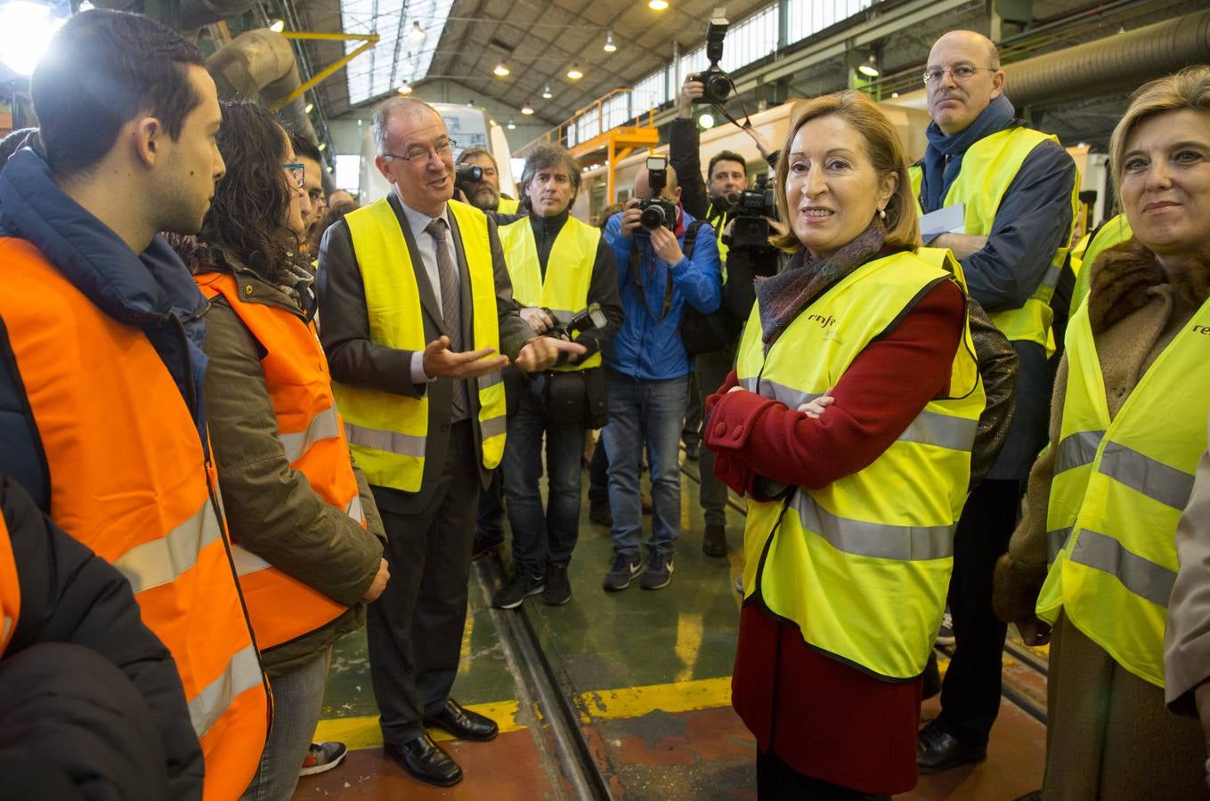 La ministra de Fomento preside en Valladolid la firma de un convenio para impartir un ciclo FP en mantenimiento de material ferroviario