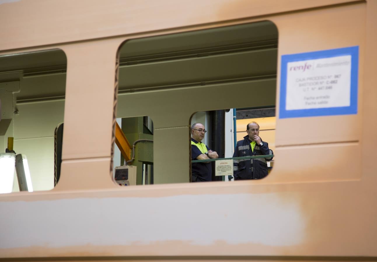 La ministra de Fomento preside en Valladolid la firma de un convenio para impartir un ciclo FP en mantenimiento de material ferroviario