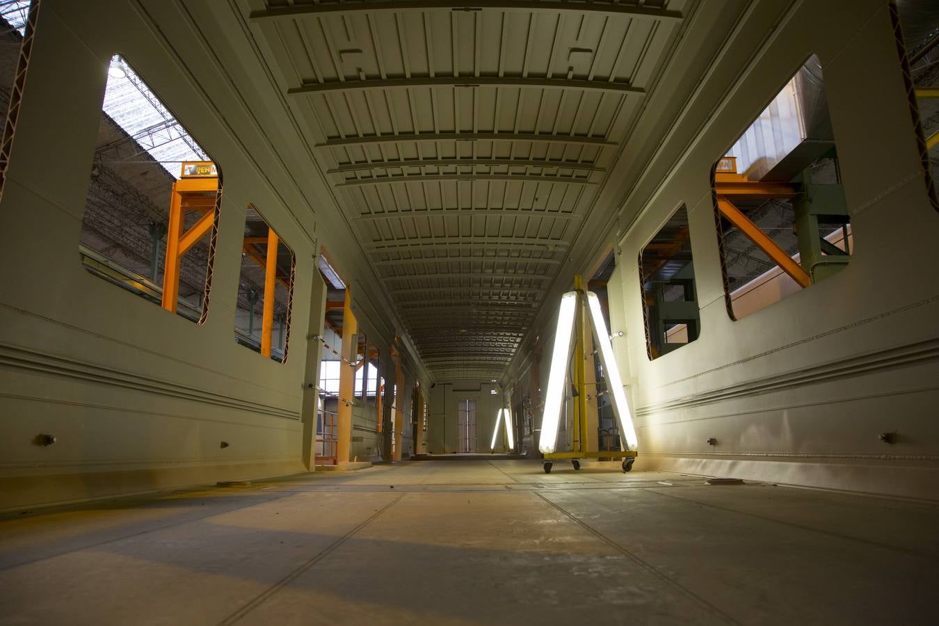 La ministra de Fomento preside en Valladolid la firma de un convenio para impartir un ciclo FP en mantenimiento de material ferroviario