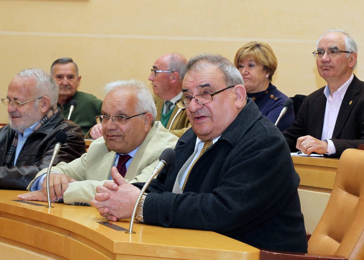 Primera reunión plenaria del Senado de los Mayores