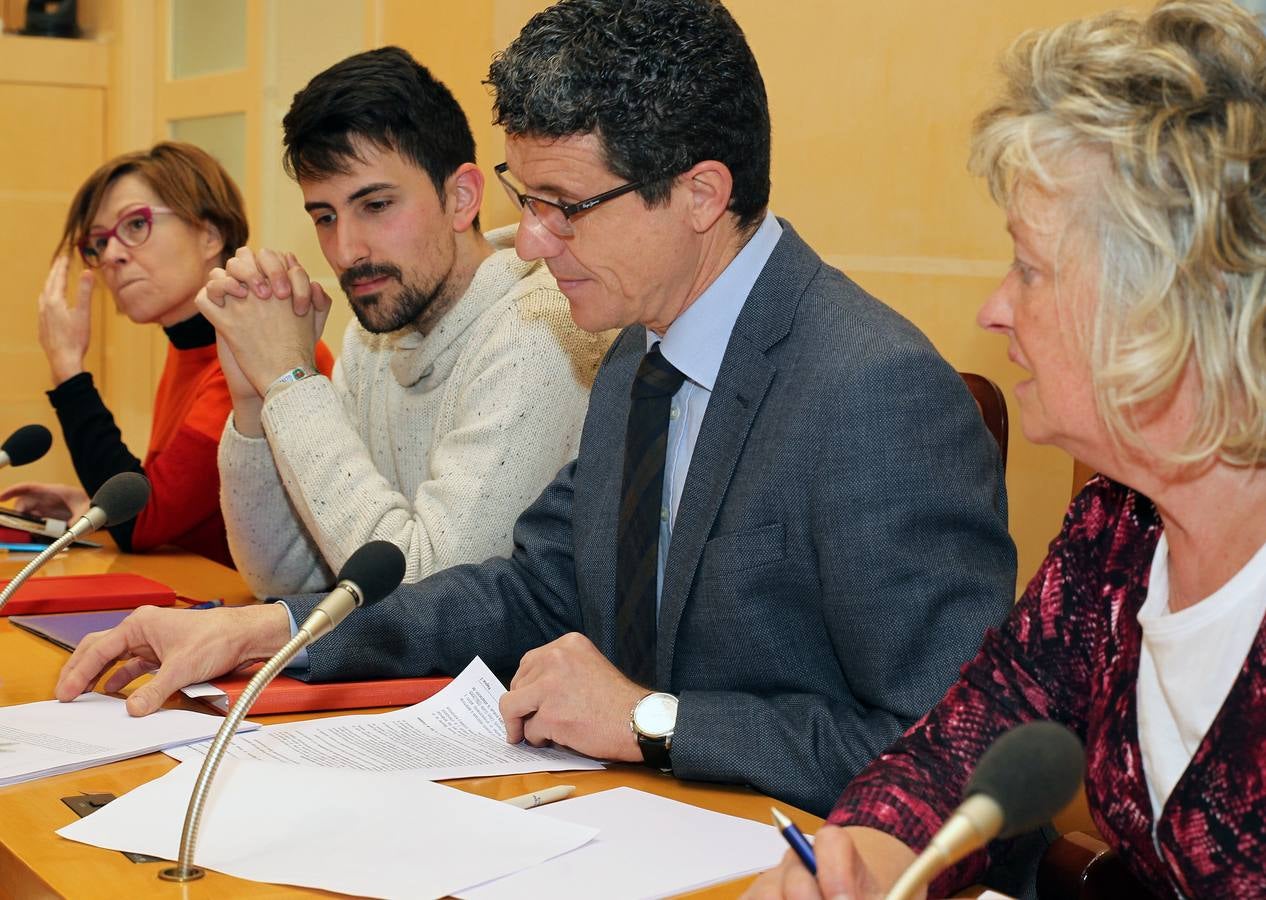 Primera reunión plenaria del Senado de los Mayores